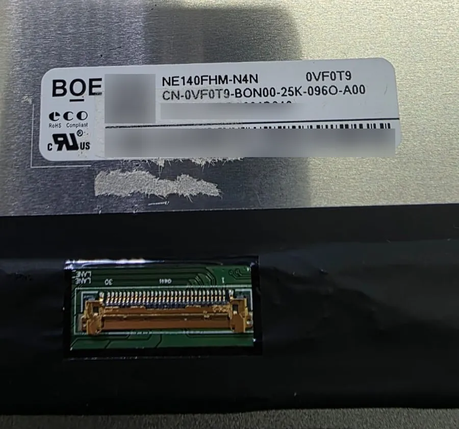 Etiqueta do painel retirado do Latitude 5430, da fabricante BOE, com o modelo NE140FHM-N4N, o código Dell 0VF0T9 e, abaixo, o conector de 30 pinos do cabo flat