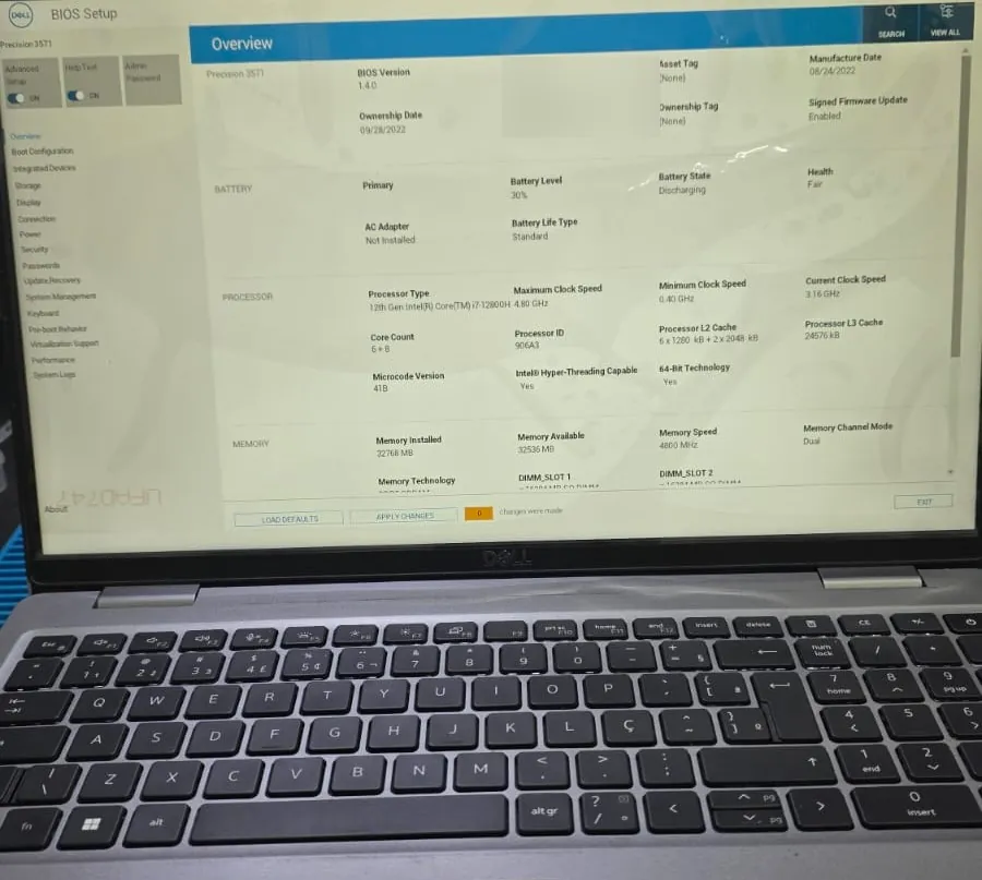 Tela de configuração da BIOS de um Dell Precision 3571, versão 1.4.0, com processador Intel Core i7-12800H e 32 GB de memória, exibida sem defeitos na tela